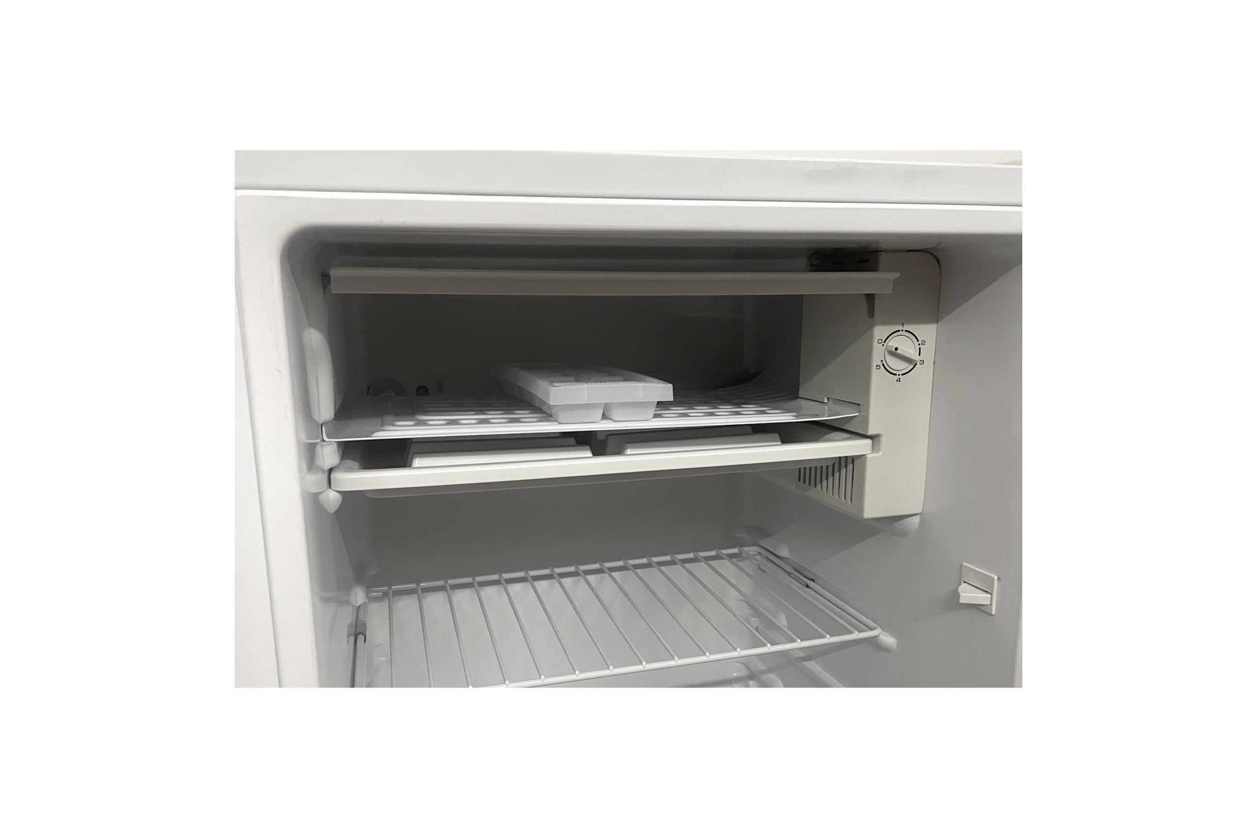 White Westinghouse Mini bar