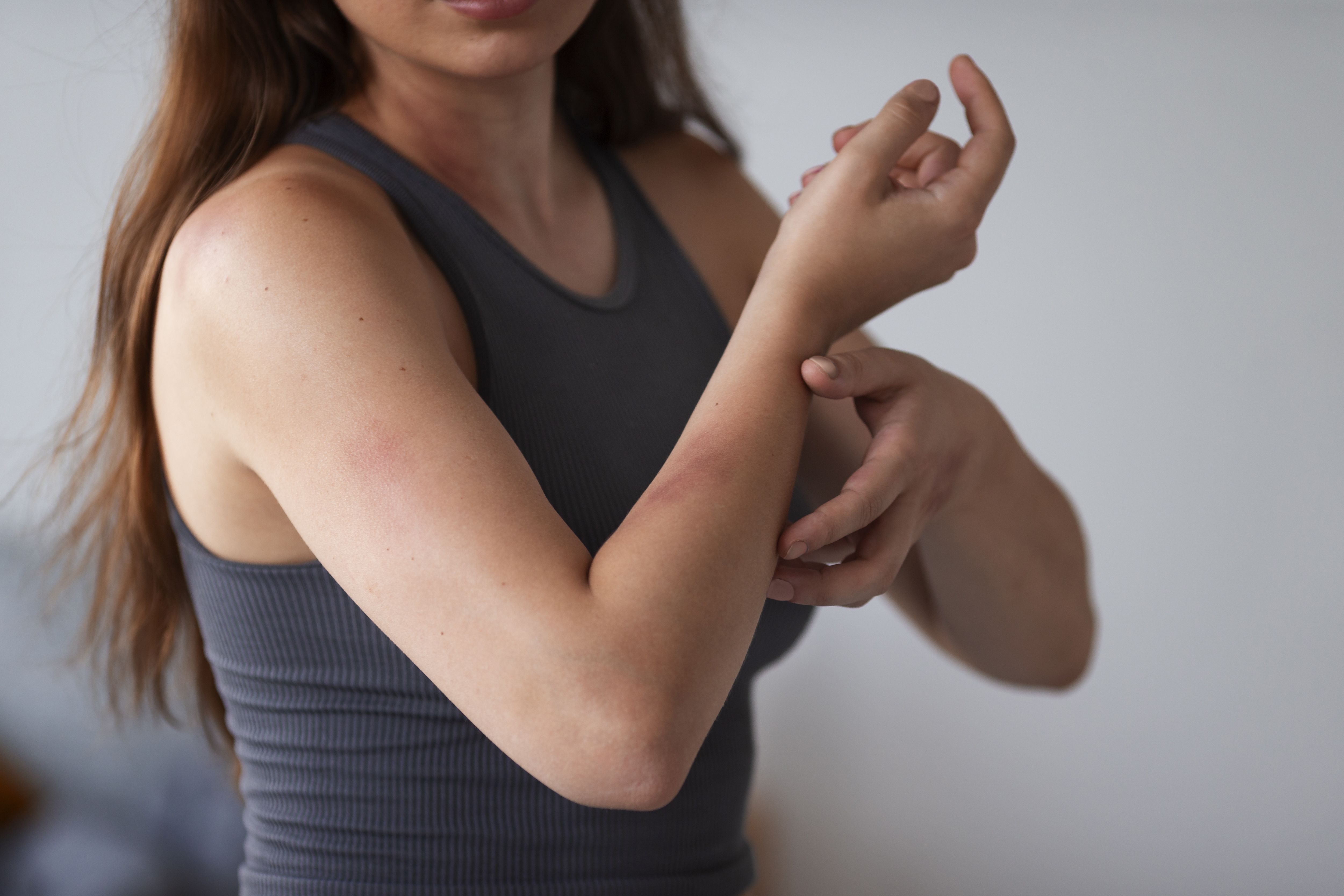 Dehumidifier for dry skin and hair
