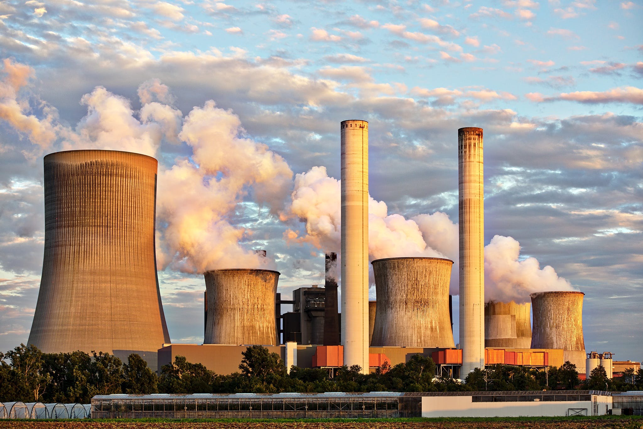 Image of a power plant generating electricity
