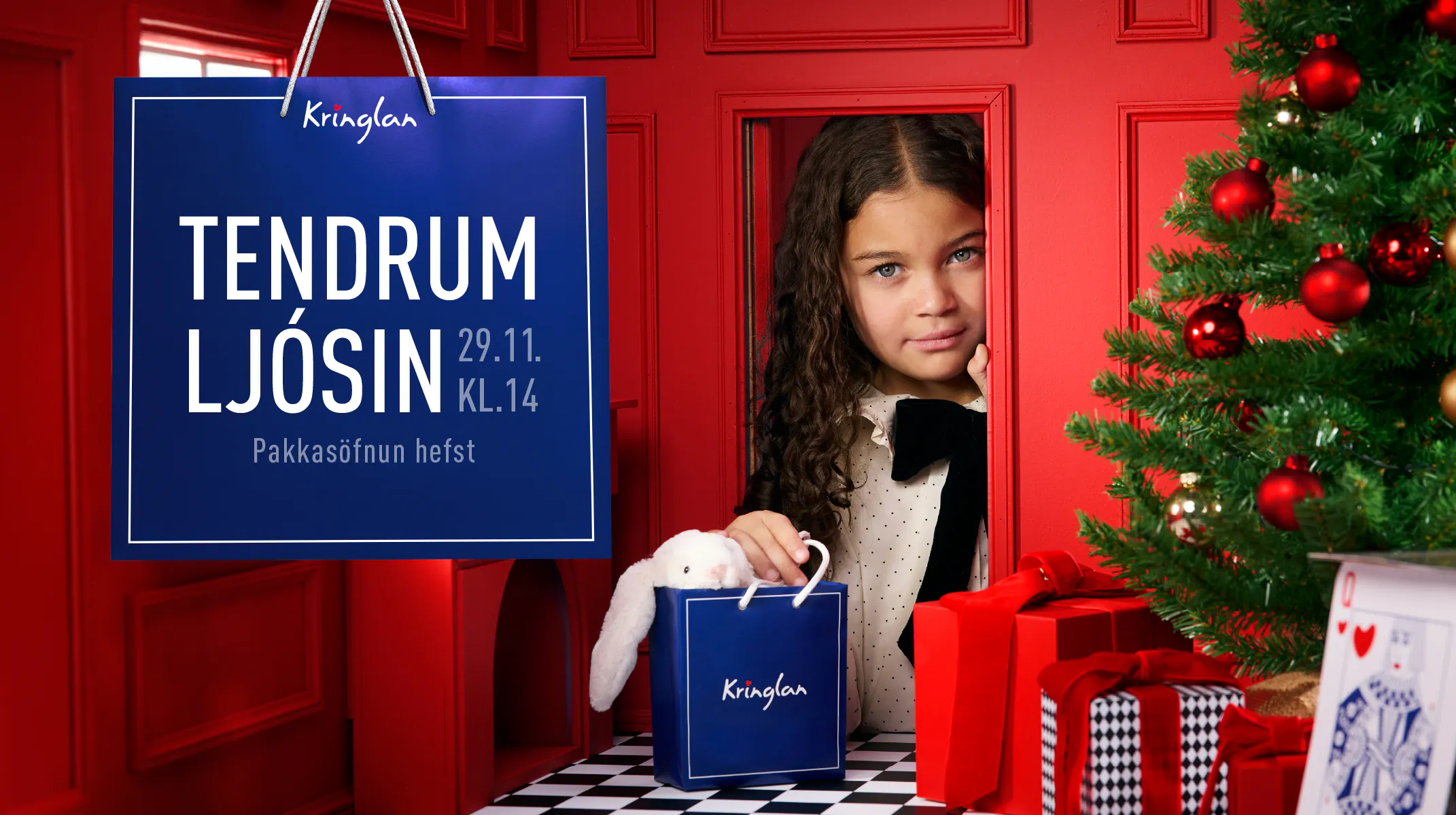 Tendrum ljósin á jólatrénu