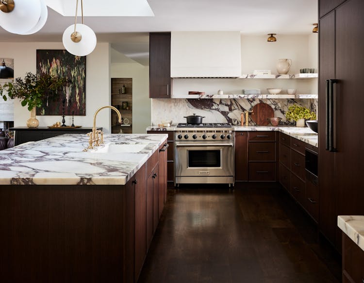 Kristen-Peña-Interiors-Woodside-Home-Kitchen-Counter