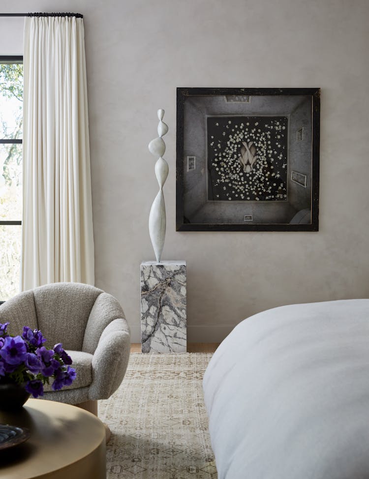 Kristen-Peña-Interiors-Napa-Home-Bedroom-Art-Sculpture