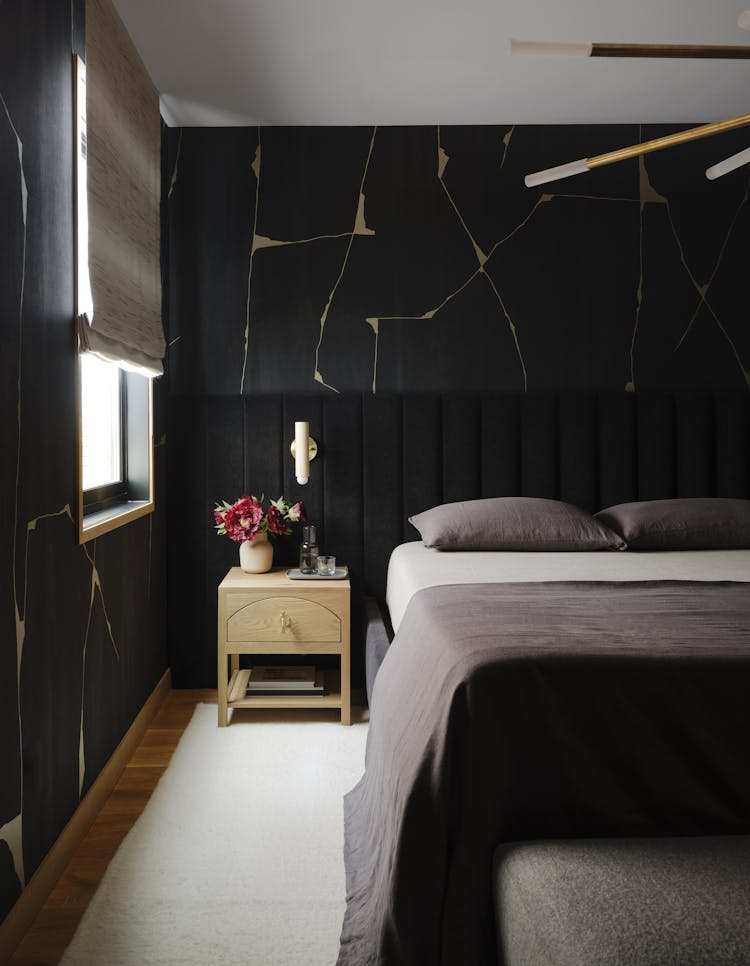 Kristen-Peña-Interiors-26th-Street-Home-Bed-Window