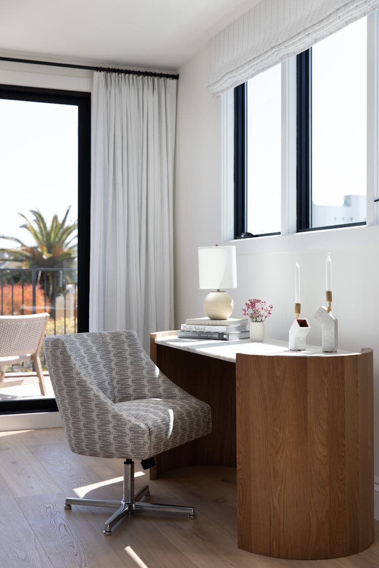 Kristen-Peña-Interiors-27th-Avenue-Home-Penthouse-Office-Desk