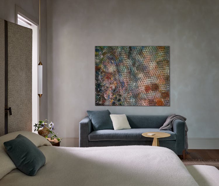 Kristen-Peña-Interiors-San-Francisco-Pied-A-Terre-Bedroom-Couch