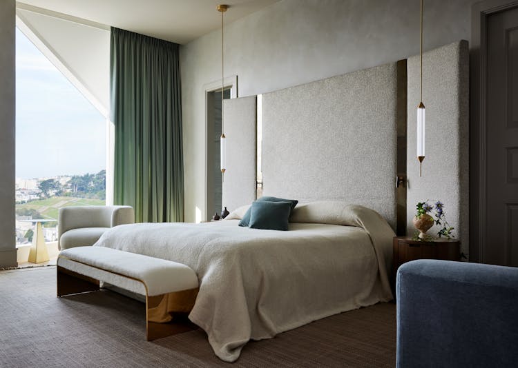 Kristen-Peña-Interiors-San-Francisco-Pied-A-Terre-Bedroom-Headboard