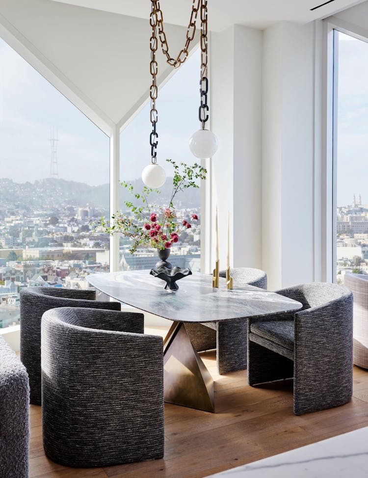 Kristen-Peña-Interiors-San-Francisco-Pied-A-Terre-Dining-Room-Table