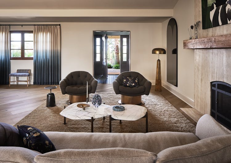 Kristen-Peña-Interiors-Miramar-Terrace-Home-Living-Room-Coffee-Table