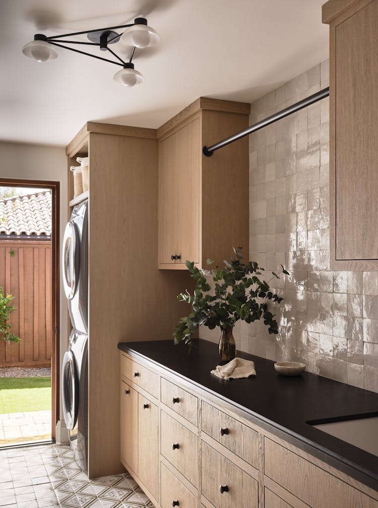 Kristen-Peña-Interiors-Miramar-Terrace-Home-Laundry-Room