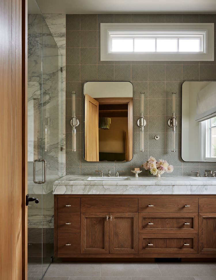 Kristen-Peña-Interiors-Pebble-Beach-Family-Home-Bathroom-Mirror