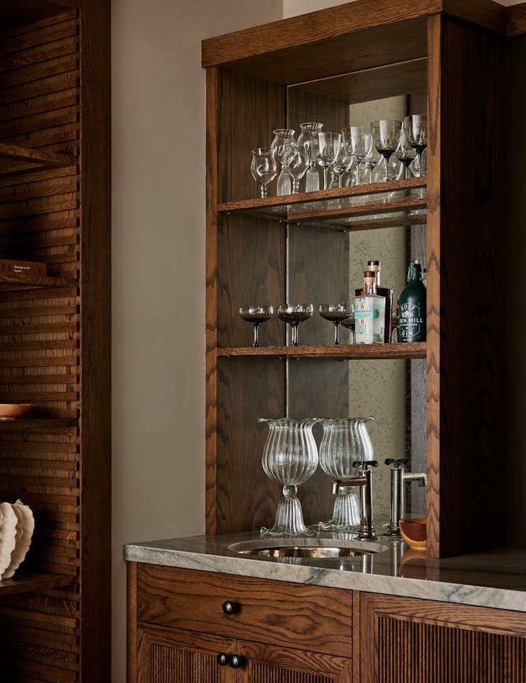 Kristen-Peña-Interiors-Pebble-Beach-Family-Home-Family-Room-Bar