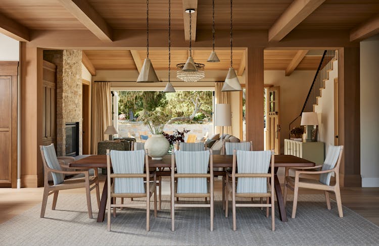 Kristen-Peña-Interiors-Pebble-Beach-Family-Home-Dining-Table