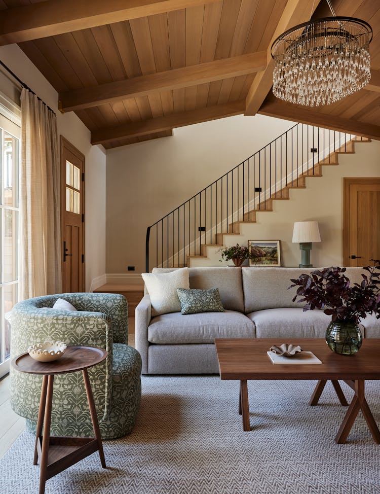 Kristen-Peña-Interiors-Pebble-Beach-Family-Home-Living-Room-Couch