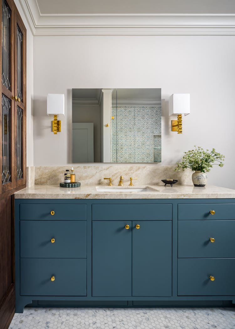 Kristen-Peña-Interiors-Pacific-Grove-Historic-Home-Bathroom-Sink