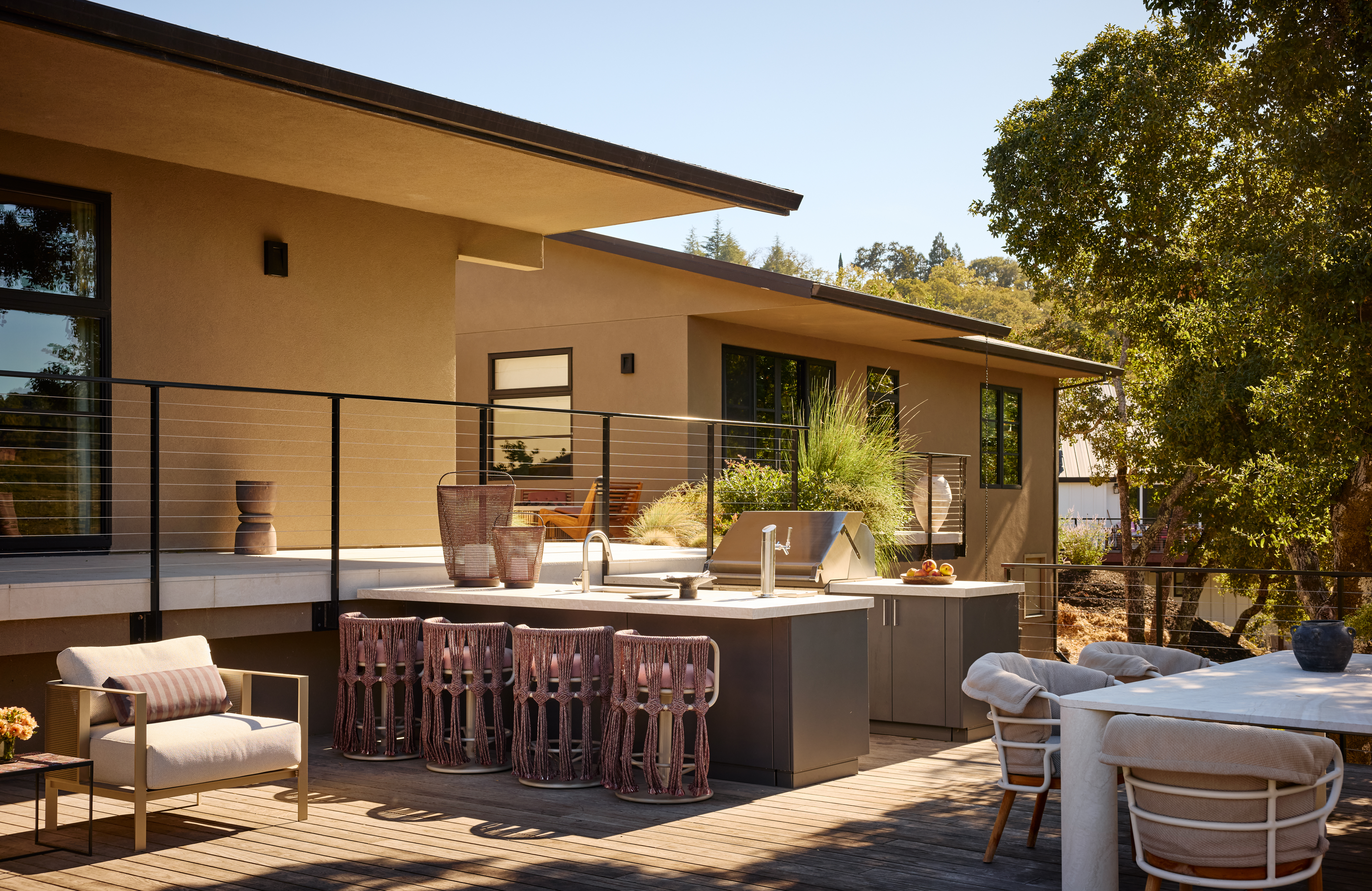 KInt.Dustin.Merkl.Napa_038Kristen-Peña-Interiors-Napa Home-Exterior Bar