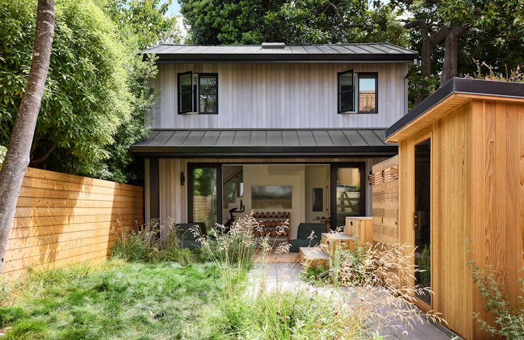 Kristen-Peña-Interiors-15th Ave-Cottage-Exterior