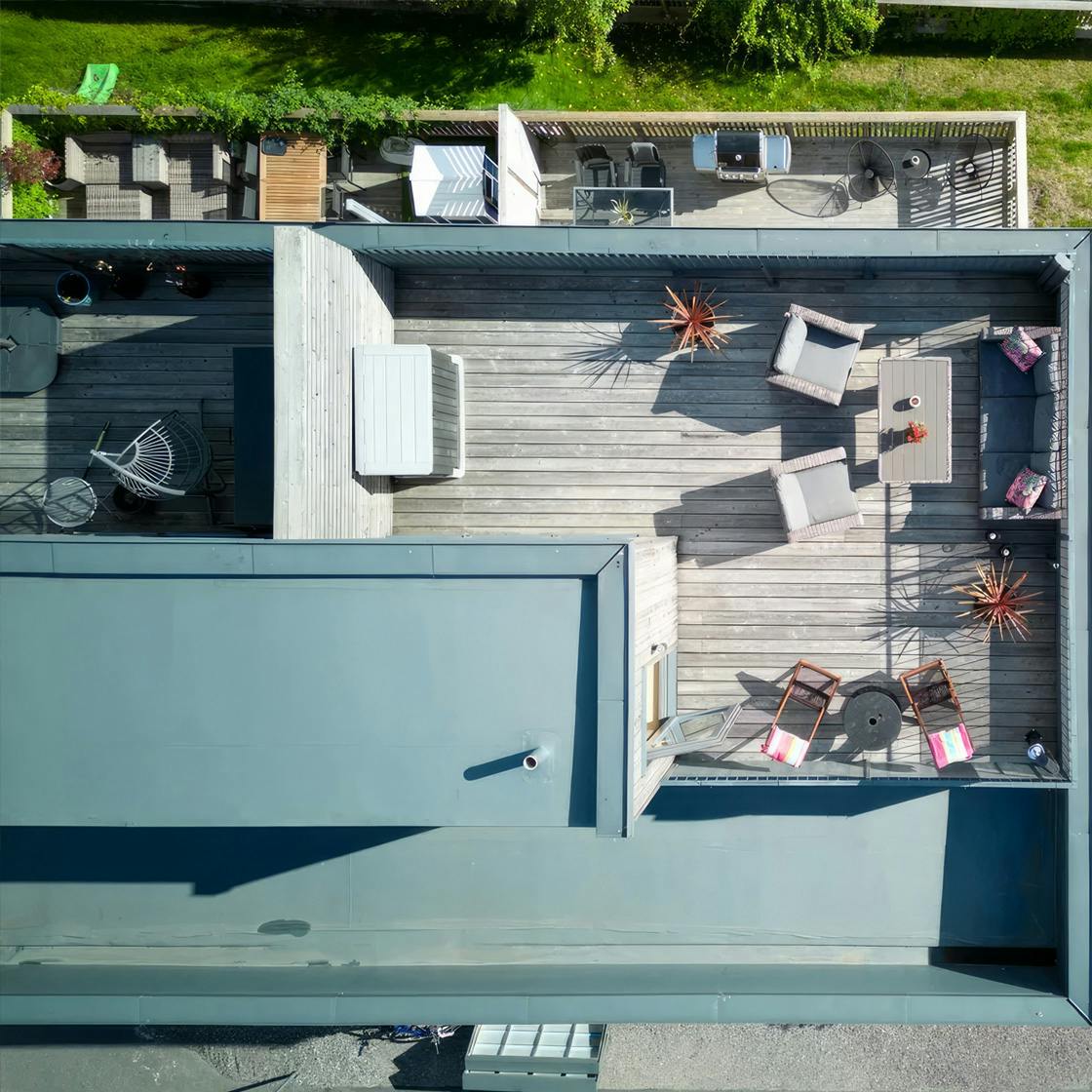 Grensaxen spatious rooftop