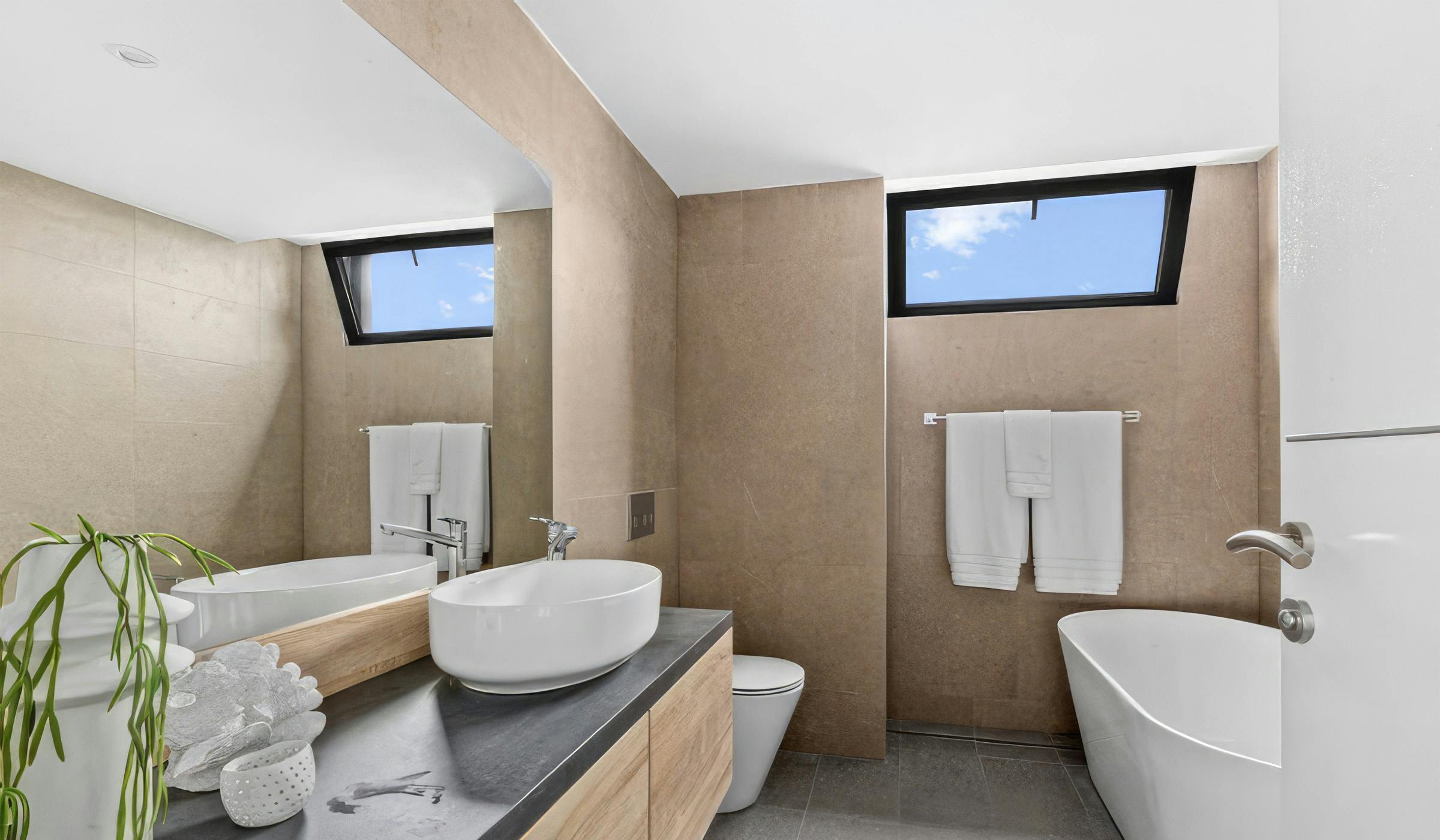 Beautiful spacious bathroom
