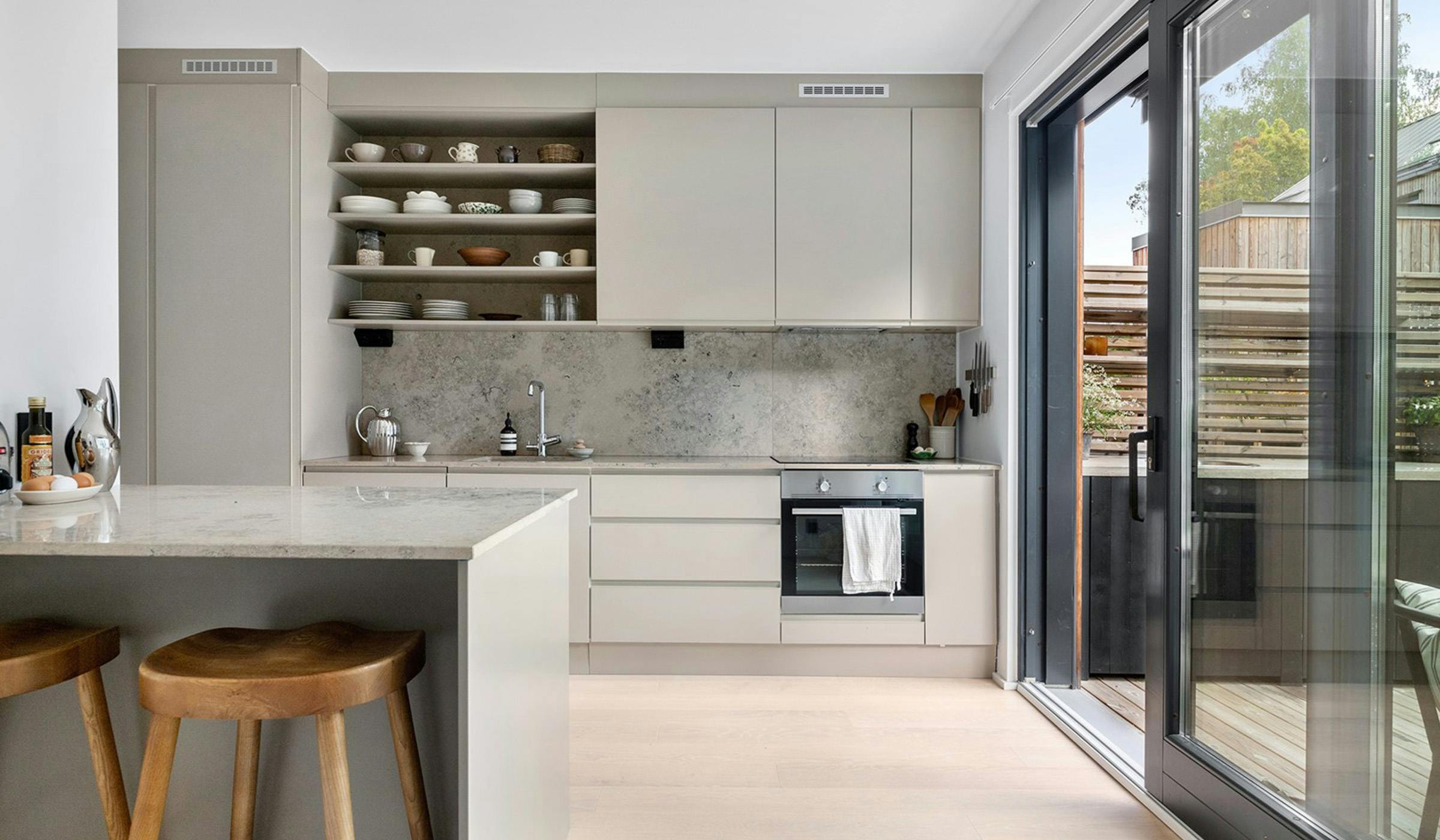 Minimalist taupe colored kitchen