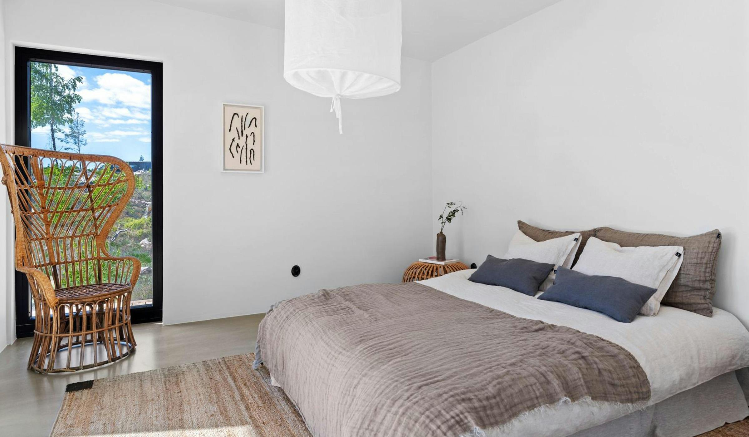 Organic and simple bedroom