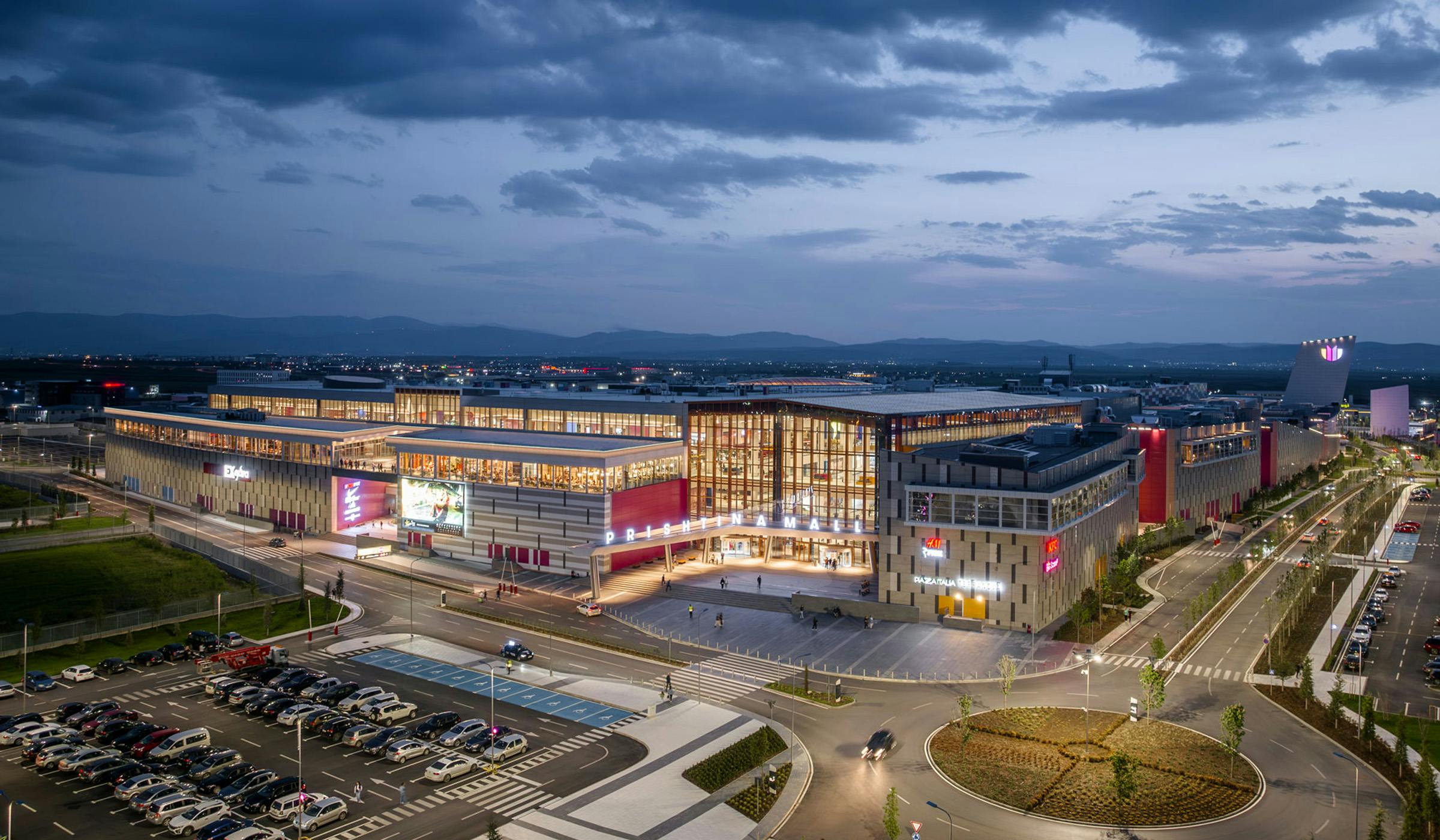 Prishtina Mall at night