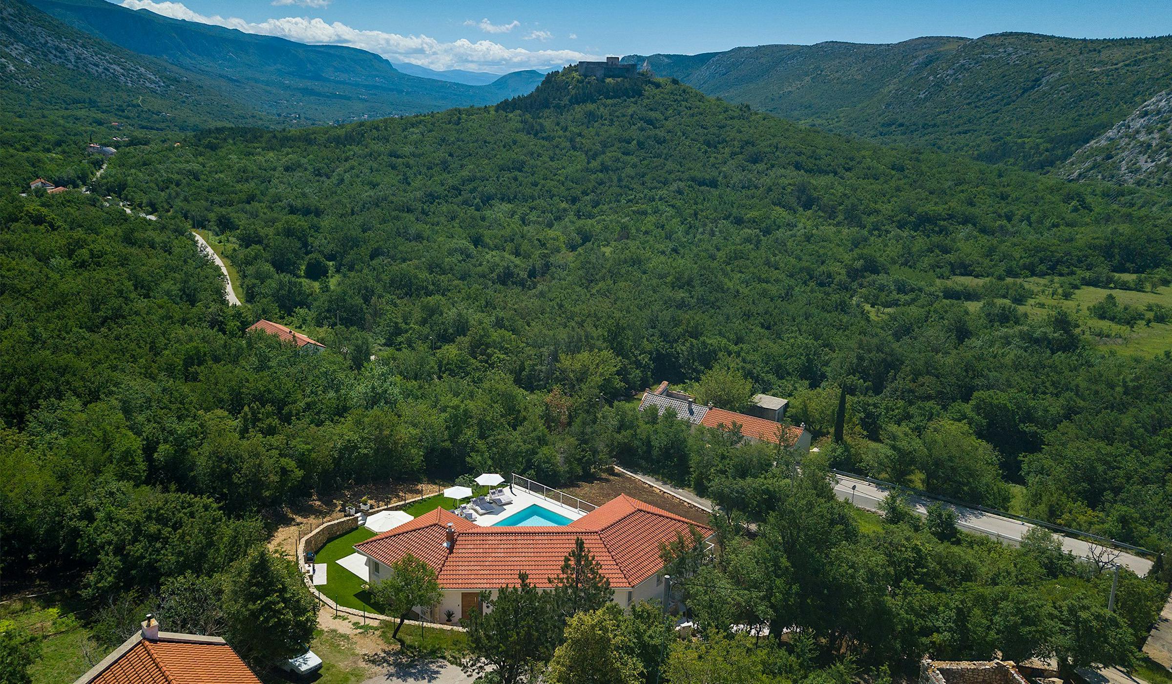 Villa in the scenic environs of Kvarner region