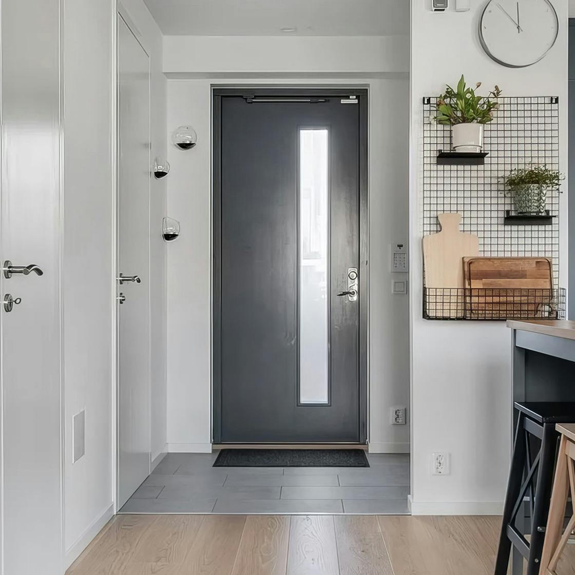 Beautiful minimalistic entrance
