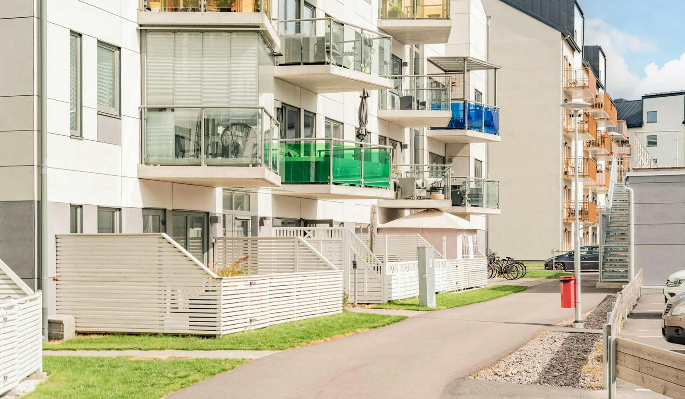 Ventilated façade, elegantly finished with the sophisticated “Equitone Tectiva”