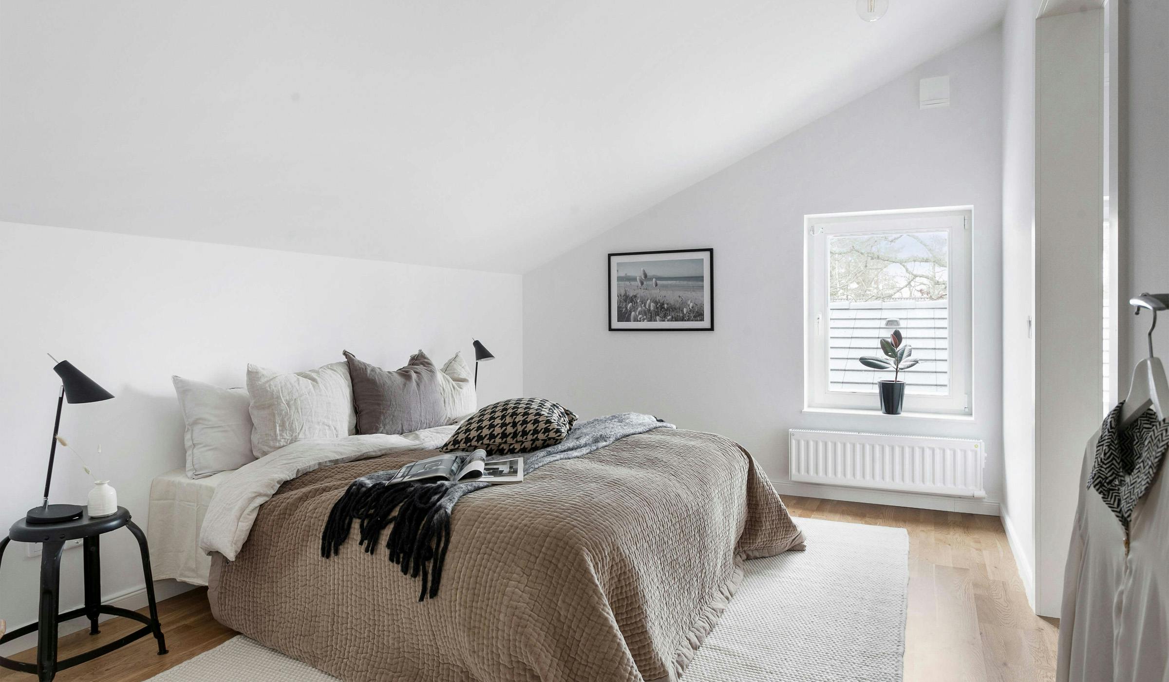 Minimalist Scandinavian bedroom