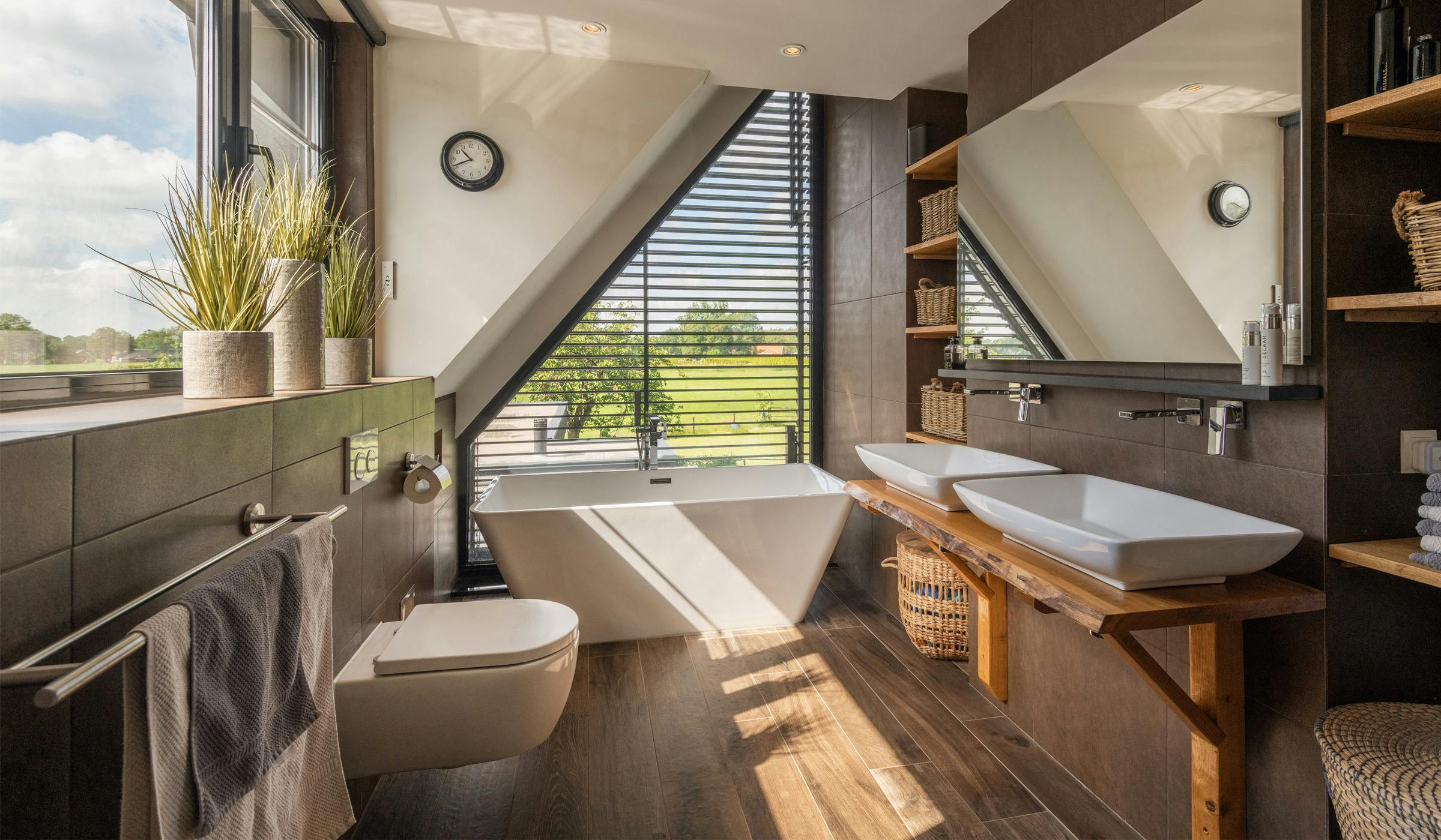 Natural light in bathroom