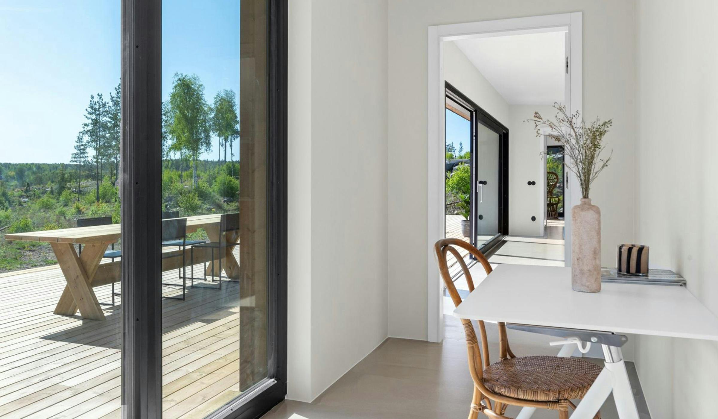 Working niche in an energy efficient residence