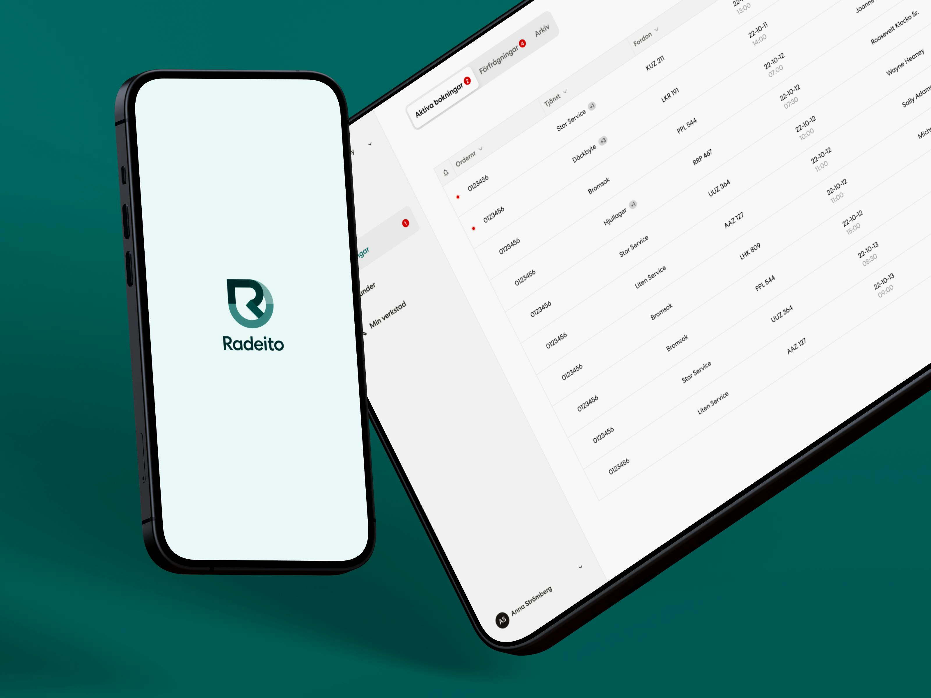 Mockups of mobile phones and tablets flying and showing the Radeito app on the screen that Kumpan has developed.