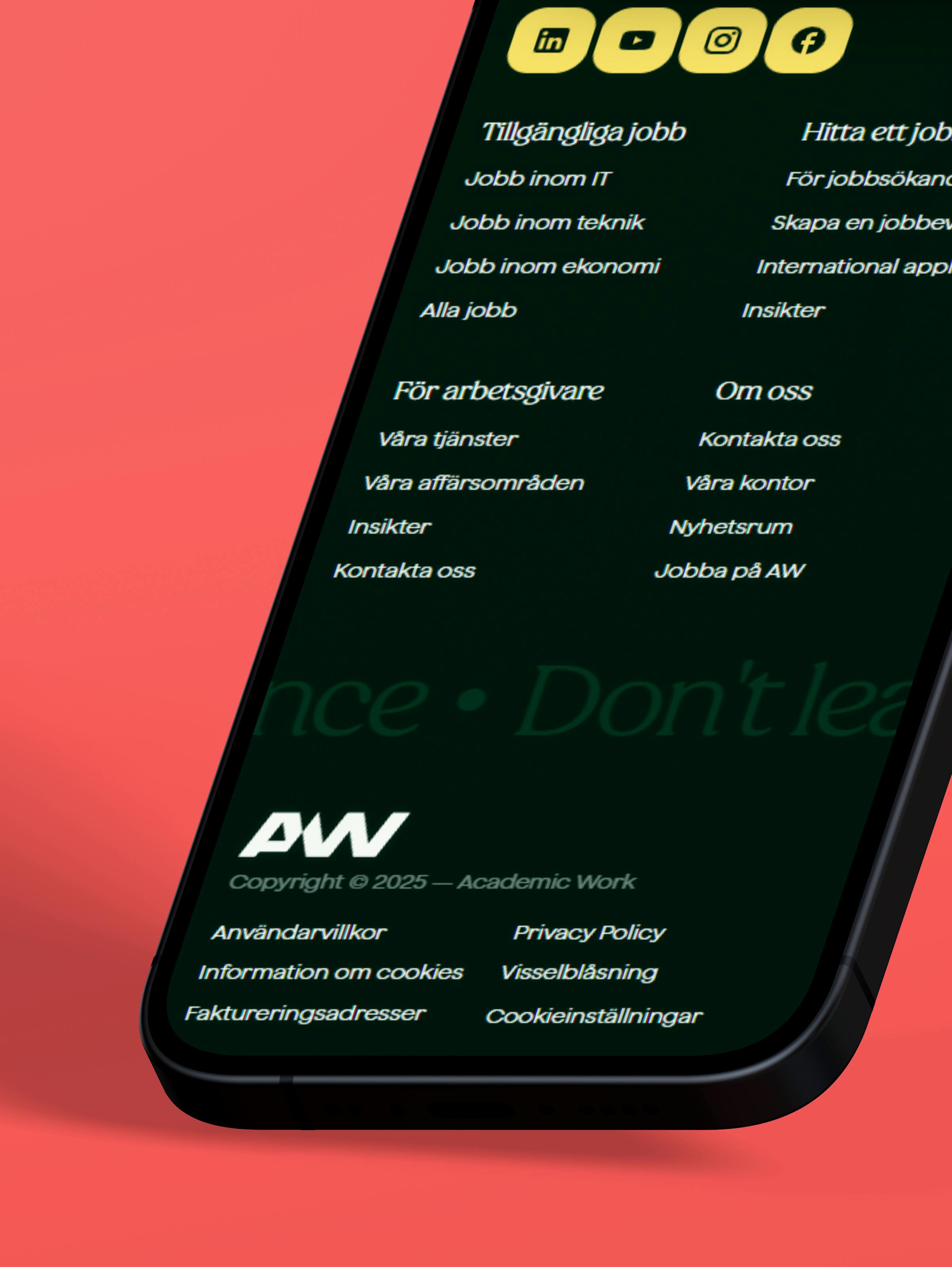 Mockups av mobiltelefon som flyger och visar Academic Work-webben på skärmen som Kumpan har utvecklat.