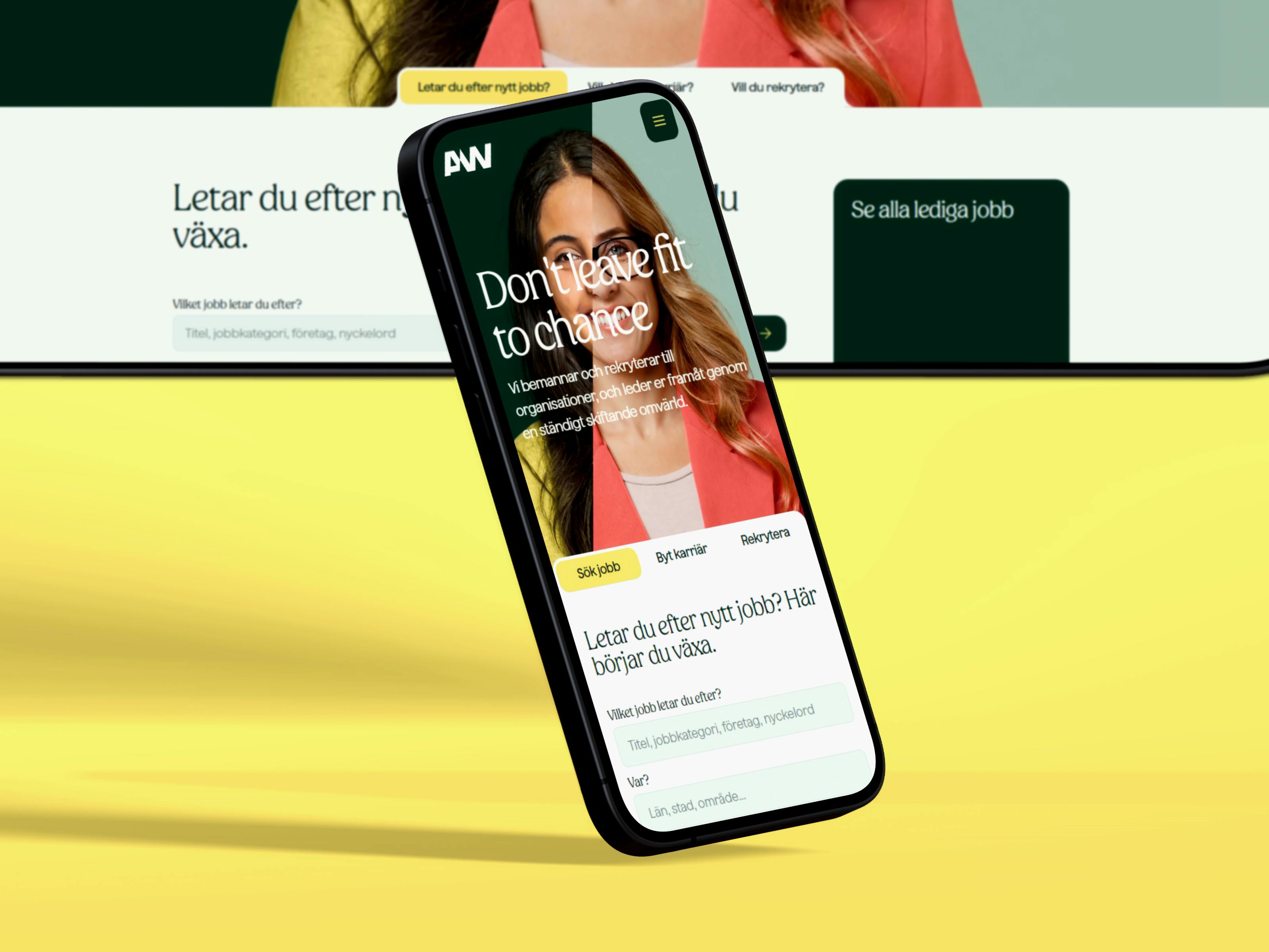 Mockups av mobiltelefon och tablet som flyger och visar Academic Work-webben på skärmen som Kumpan har utvecklat.