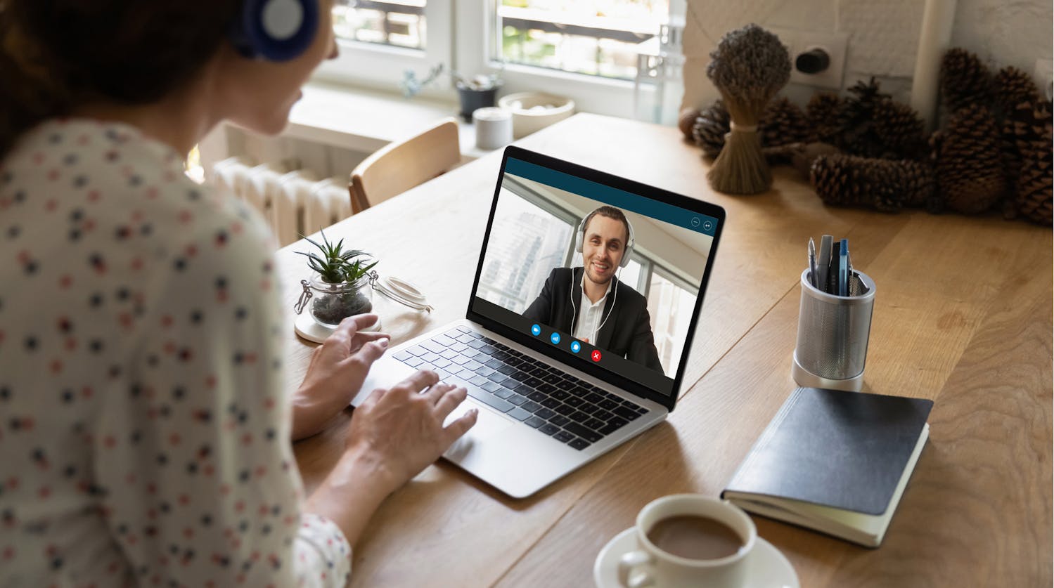 Student having a virtual meeting with their Business of Fashion course mentor