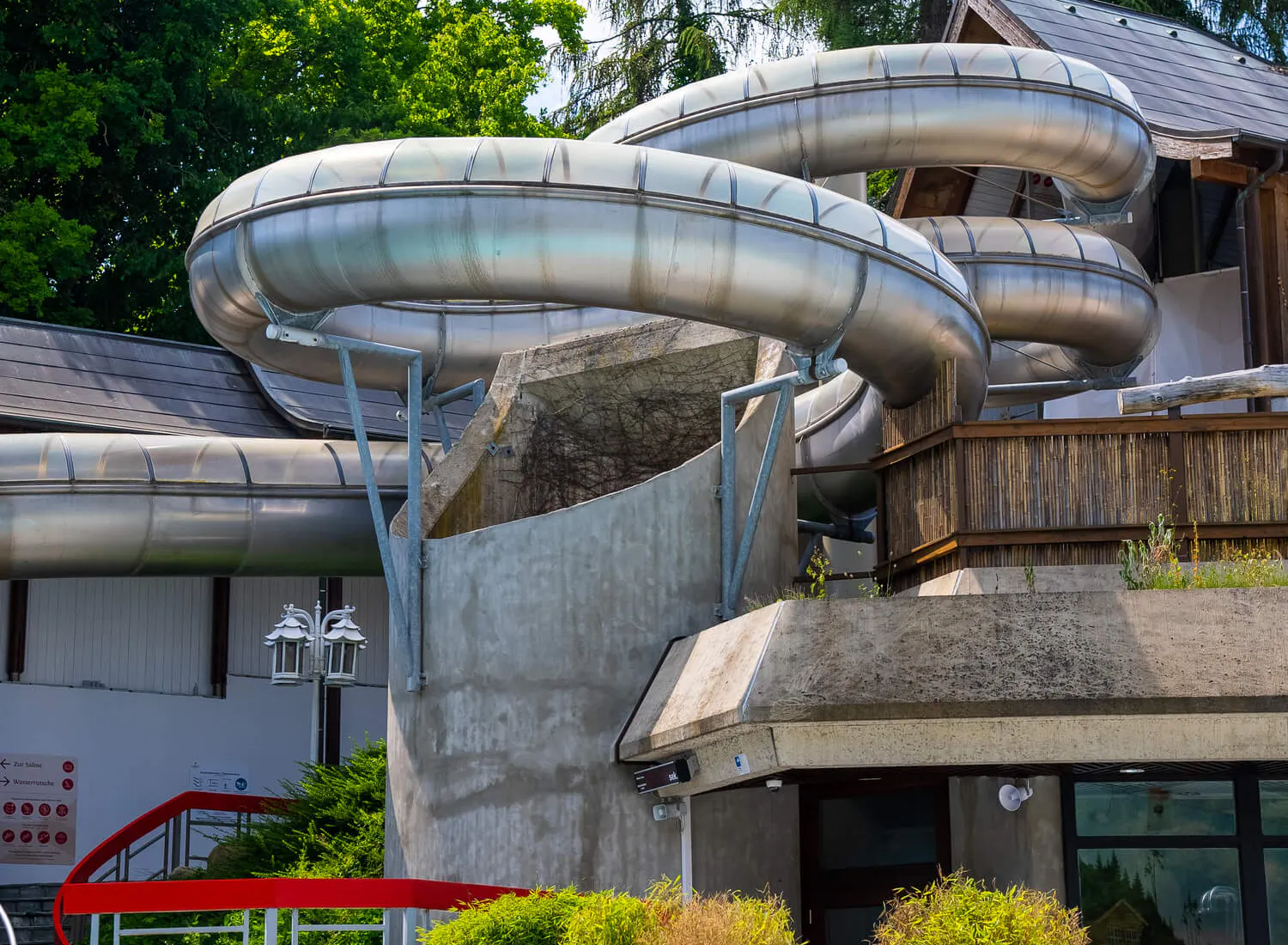 Wasserrutsche außen Wasserrutsche außen