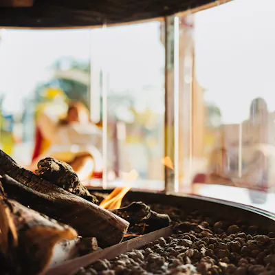 Kaminfeuer im Tempel Kaminfeuer im Tempel