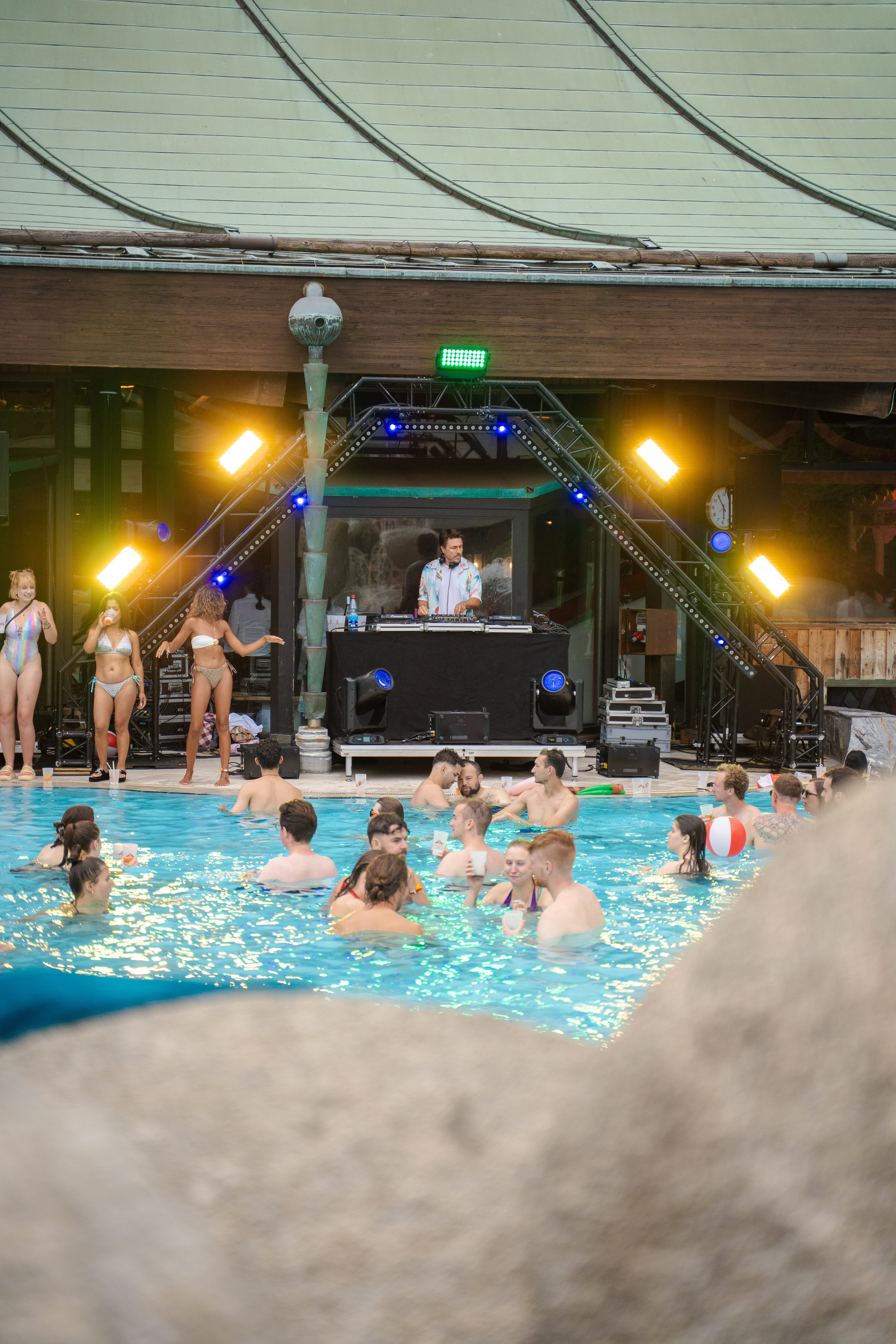 Flamigos Pool-Party Festival in der Kurhessen Therme Kassel am 25.07.2026