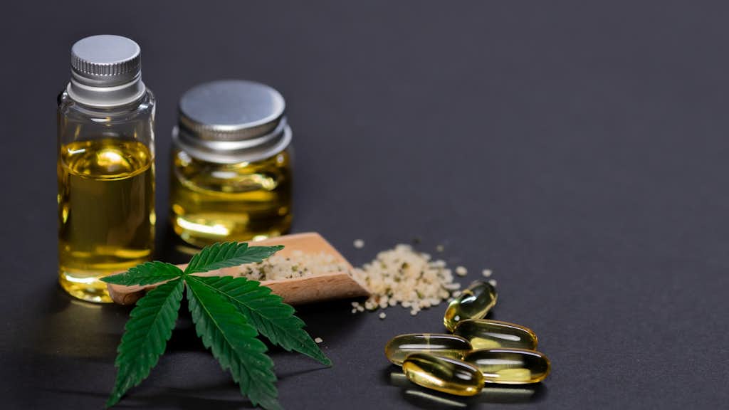 CBD Kapseln und Öl