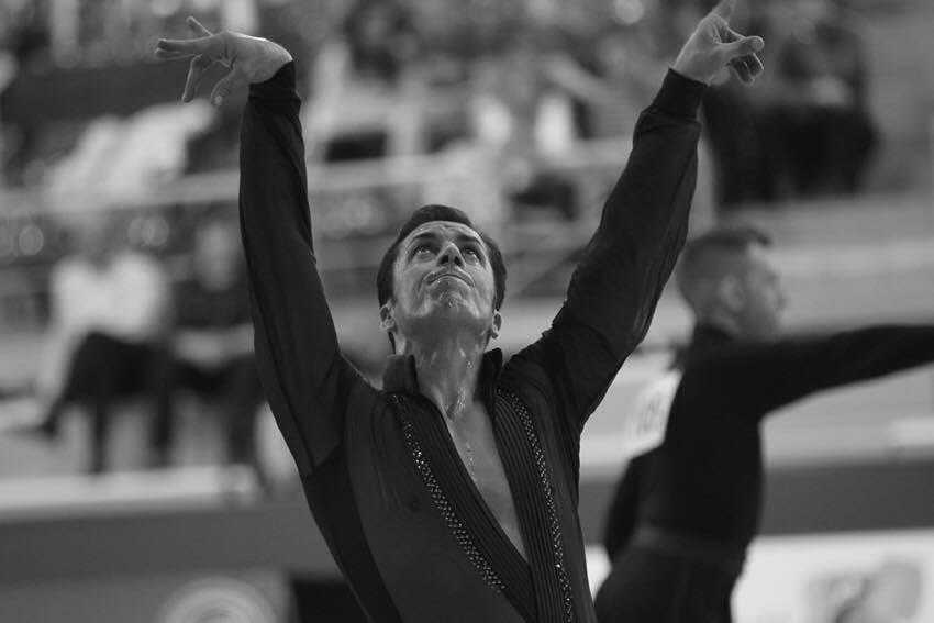 Isidro compitiendo en bailes de salón