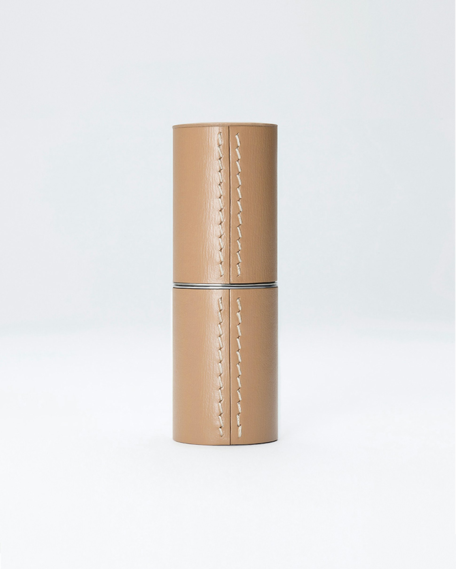 La bouche rouge camel fine leather lipstick case