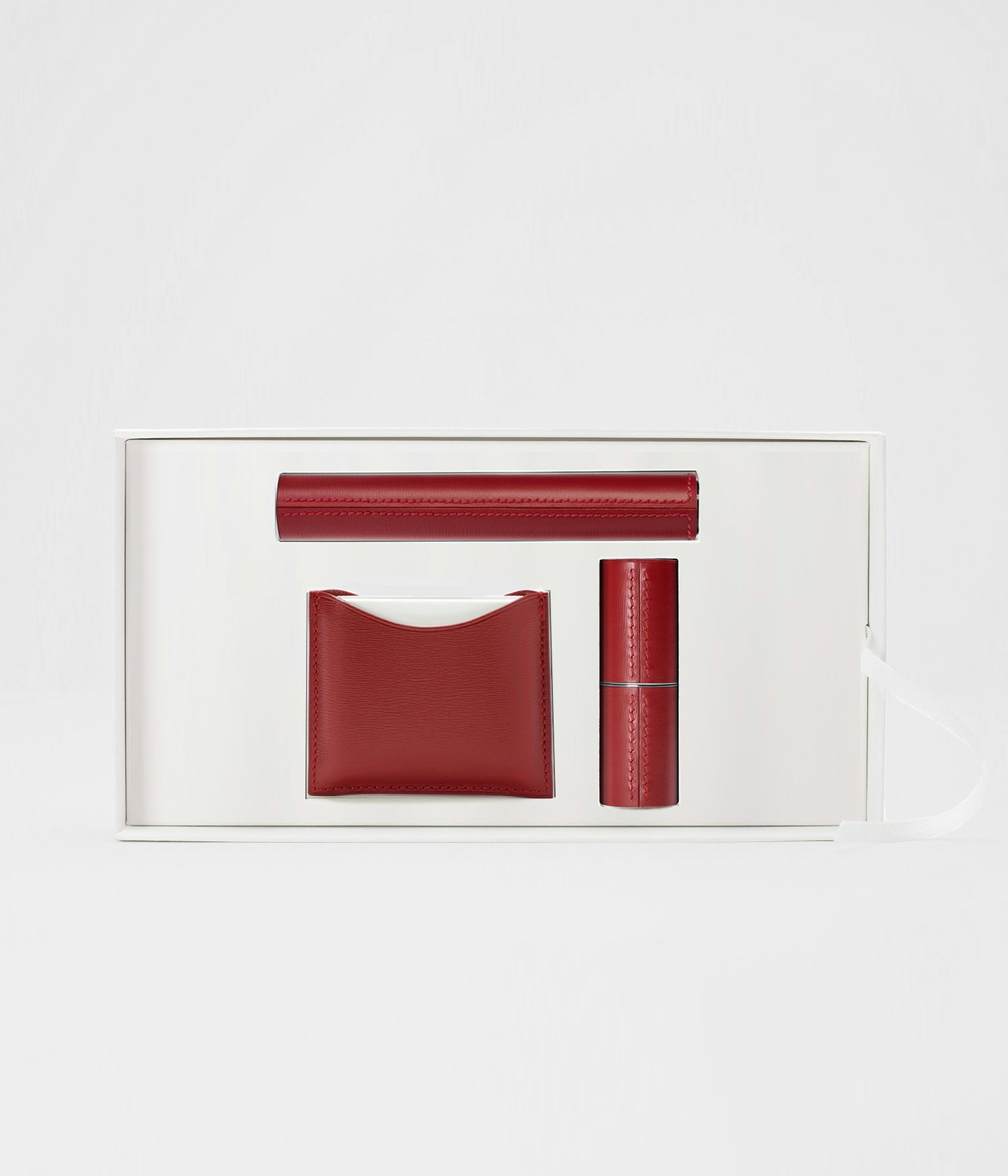 La bouche rouge The Red routine in Red fine leather