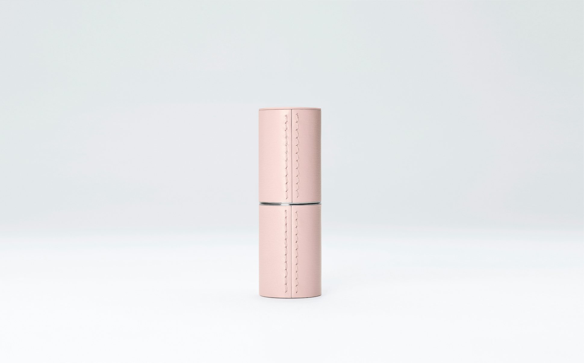 Pink leather case - La bouche rouge, Paris