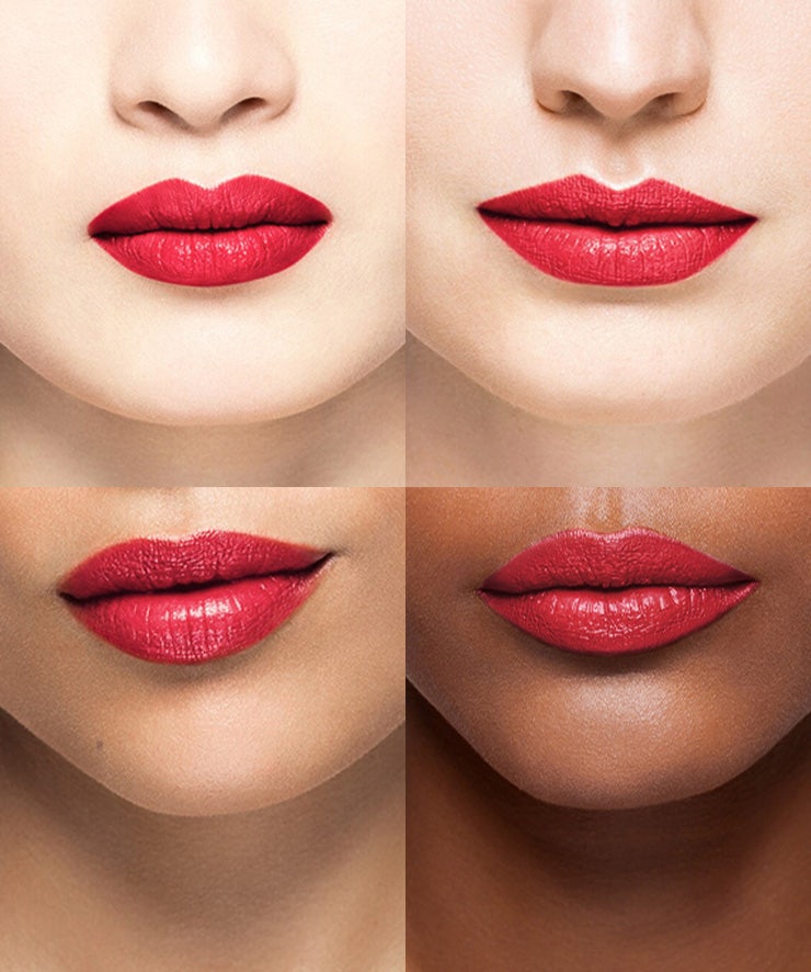 La bouche rouge Gianvito Red rouge à lèvres sur les lèvres de quatre mannequins