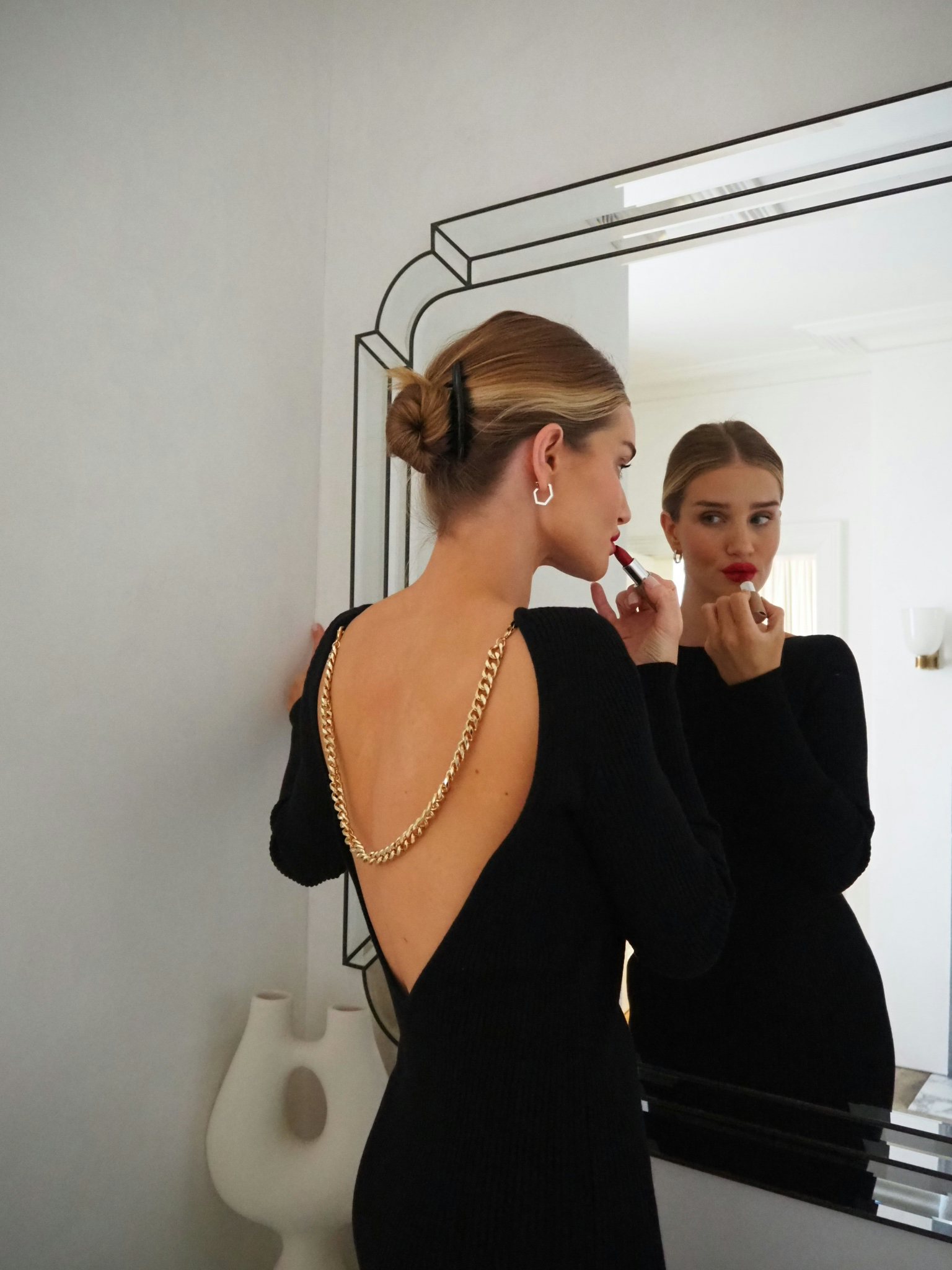 La bouche rouge The Look for Natural Elegance by Rosie Huntington
