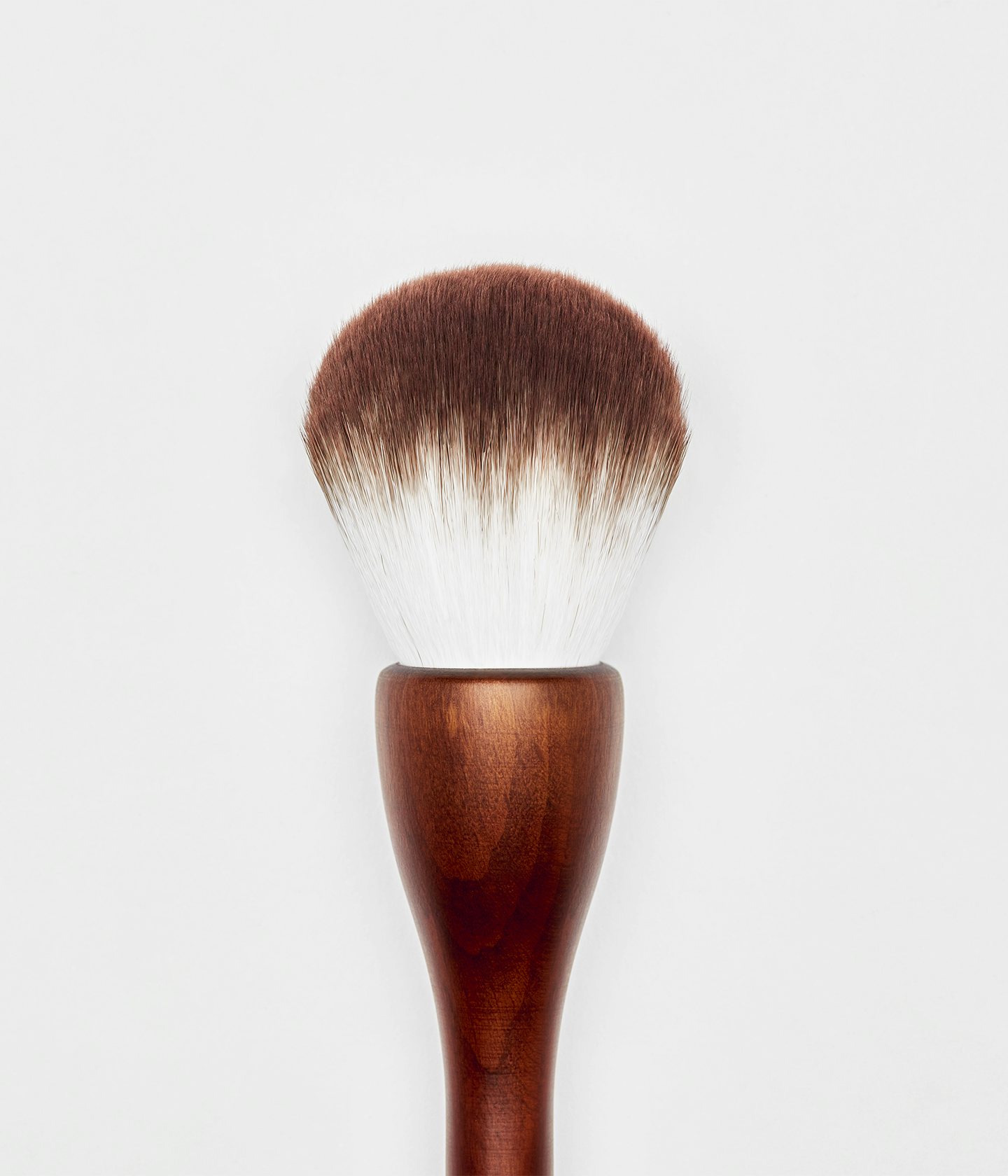 La bouche rouge powder brush zoomed in on the hairs of the brush