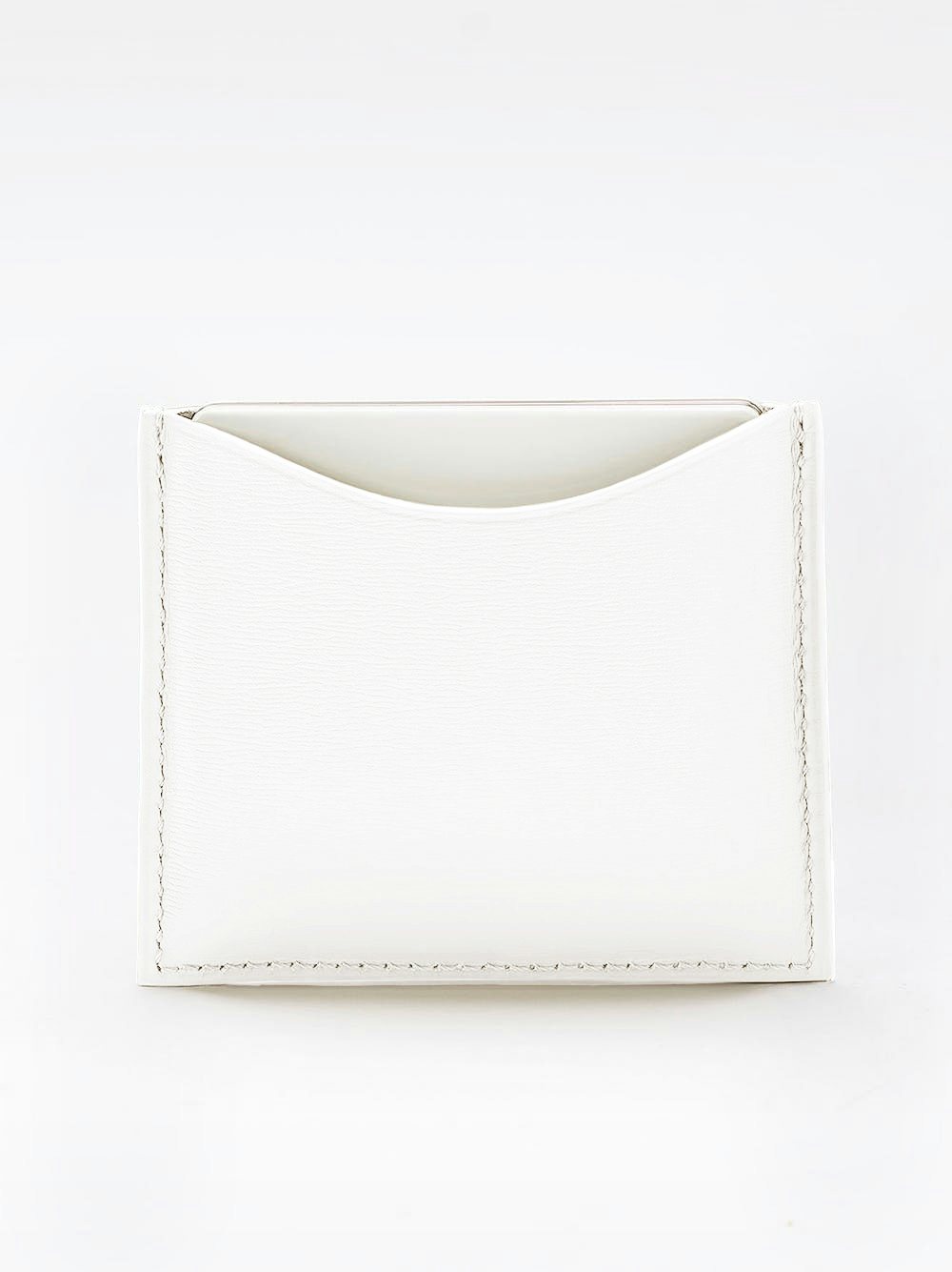 La bouche rouge upcycled fine leather compact case in white