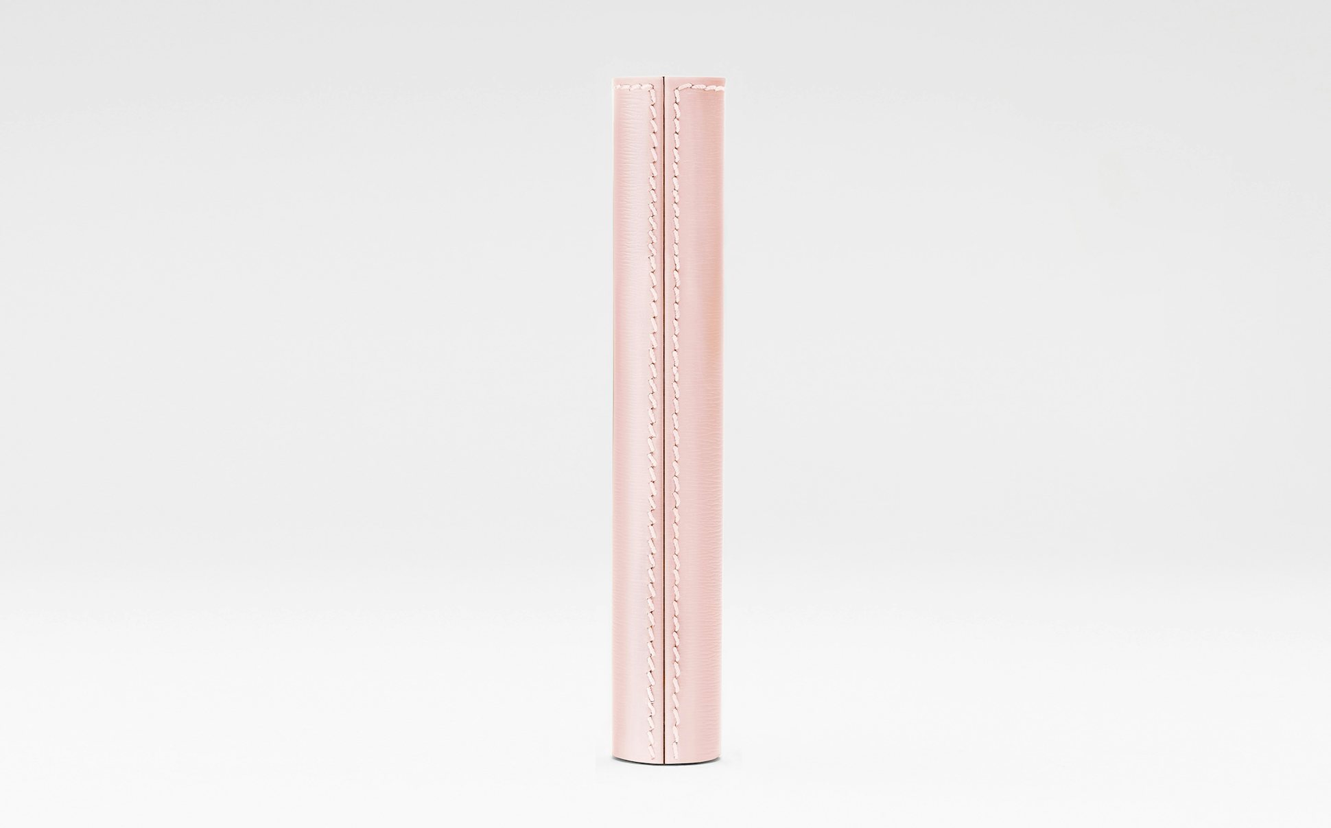 La bouche rouge Pink leather sleeve with stitches - back