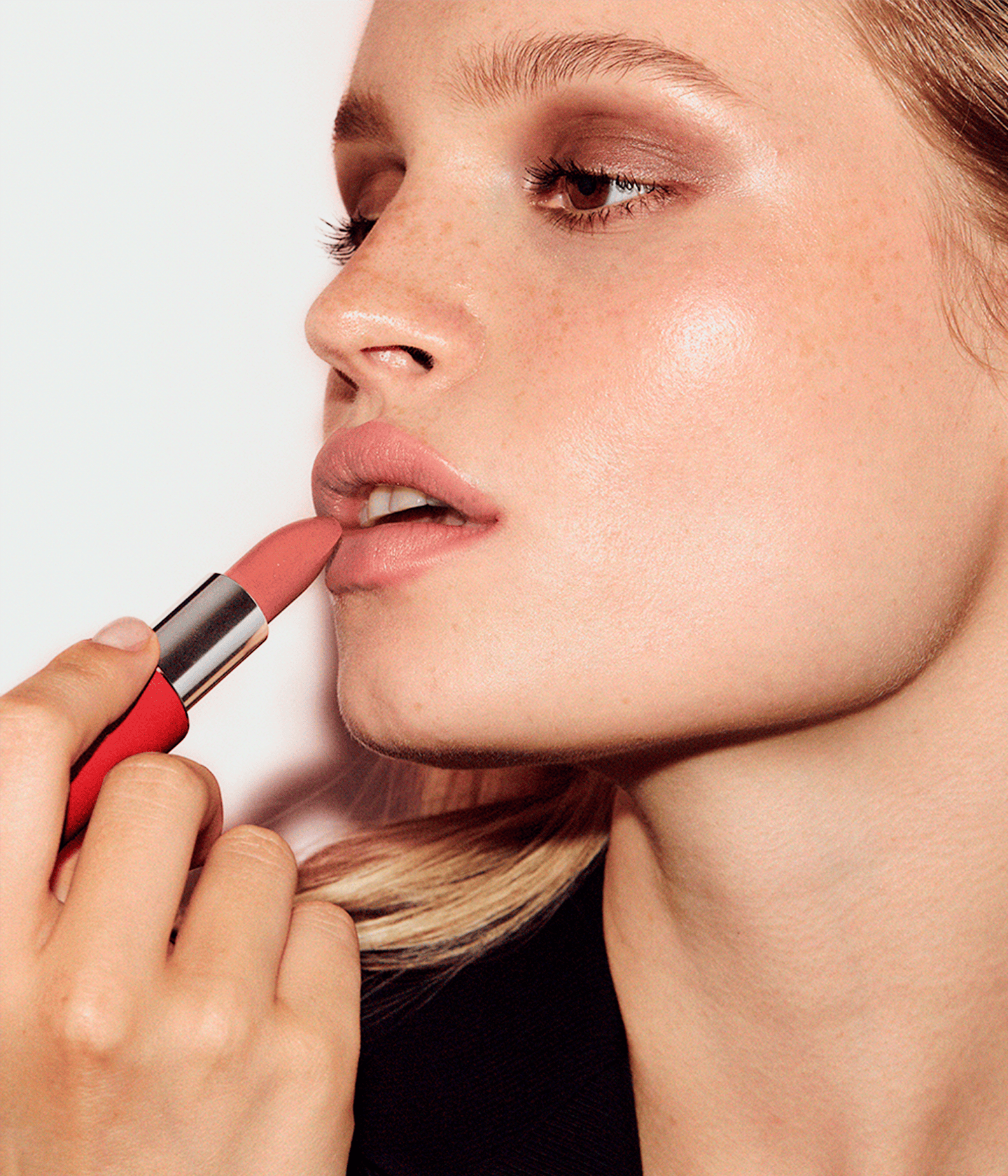 The iconics - Le Nude Claire Rose - La bouche rouge, Paris