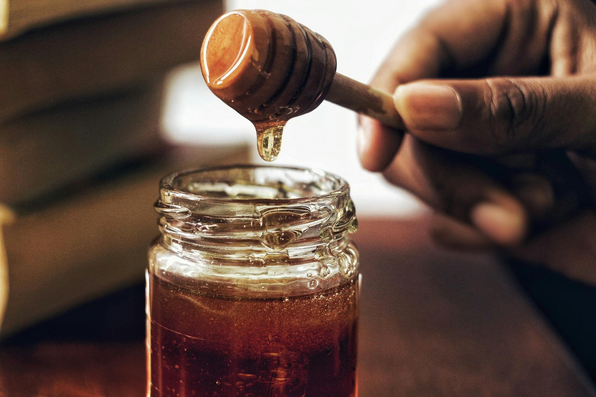 Tout savoir sur le miel et ses valeurs nutritionnelles
